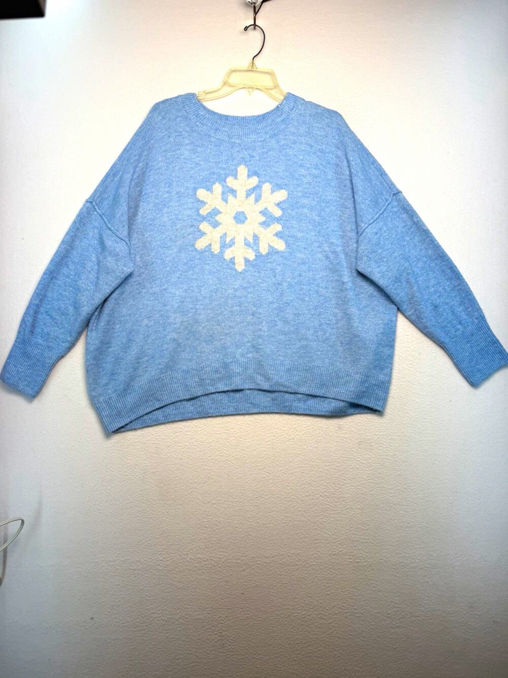 Vince Camuto Women's XL Blue/White Snowflake Crew Neck Dolman Pullover Sweater
